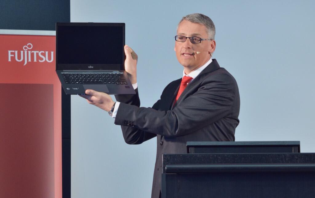 Fujitsu CeBIT 2014 Pressekonfernz Jürgen Walter 