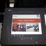 Übergabe von 56 Tablets für die Smart School in St. Wendel