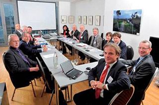 Der Anwenderverein wurde am 27. Oktober 2010 von zehn deutschen Unternehmen und Behörden in Berlin gegründet.
